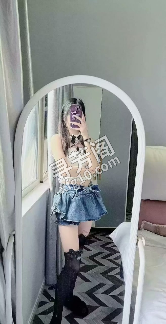 塔子湖小敏 地方 年龄 00后 颜值： 6分 600 项目 鸳鸯浴，69， 8