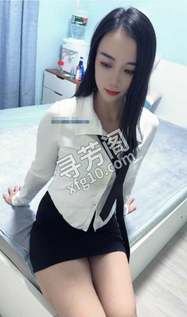 静安邻家小姐姐 地方 静安区 年龄 25岁-30岁 颜值： 6分 400 项目 69 口爆，指滑，毒龙 2