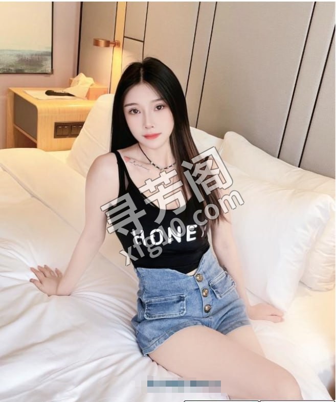 闵行 小骚女 地方 闵行区 年龄 20岁-25岁 颜值： 7分 800 项目 胸推，按摩，漫游，指滑，无膜口交 2