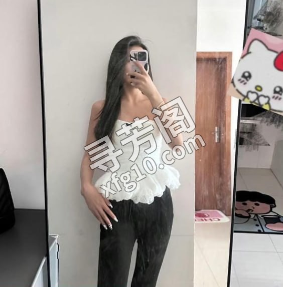 龙华橙子 地方 辖区 年龄 25岁-30岁 颜值： 6分 700 项目 陪浴冲凉 无套吹箫 丝袜诱惑 舌滑 2