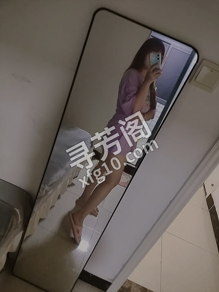 坂田大奶D杯 地方 辖区 年龄 25岁-30岁 颜值： 6分 500 项目 鸳鸯浴，水中箫，胸推，漫游，深喉 3