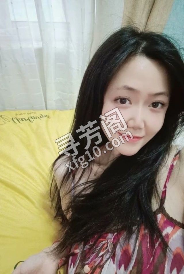 长沙岳麓少妇老师 地方 年龄 25岁-30岁 颜值： 6分 600 项目 胸推，舌吻，啪啪，深喉，69，漫游 5