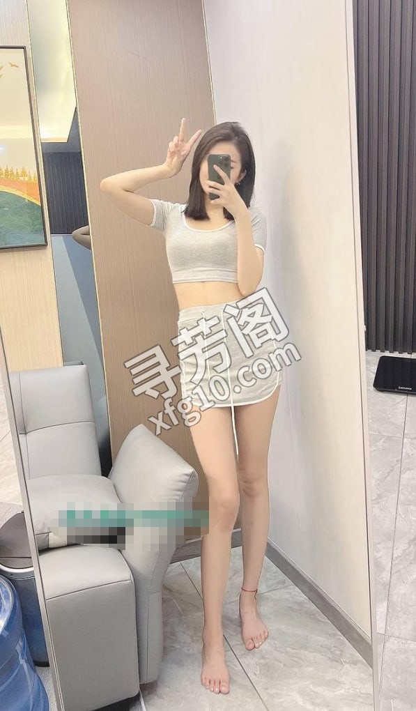身材高挑美女 地方 湖南省 雨花区 年龄 20 颜值： 8 700 项目 胸推臀推，毒龙口爆，69互舔 2