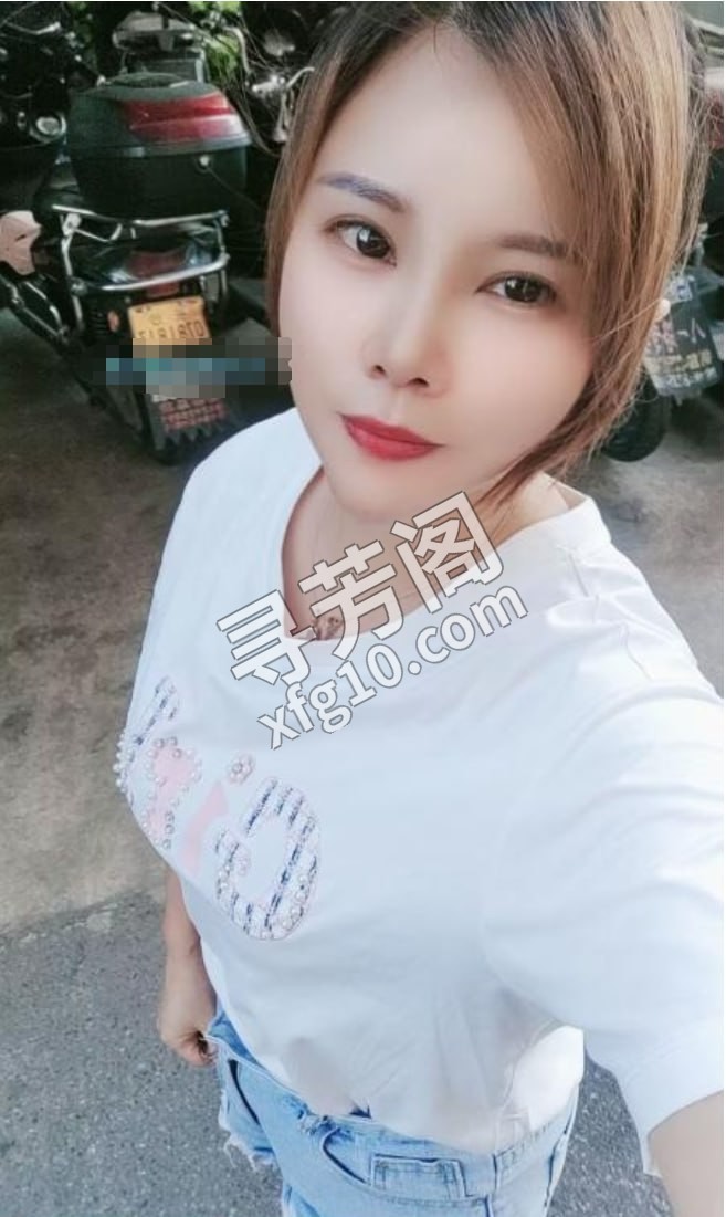 项目系风骚少妇 地方 年龄 30岁-40岁 颜值： 6分 350 项目 陪浴，按摩，全套，啪啪 4