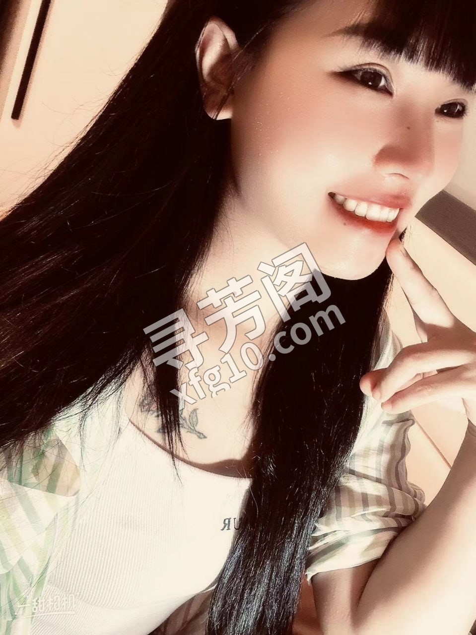 江岸小美 地方 年龄 25岁-30岁 颜值： 6分 600 项目 鸳鸯浴，69， 6