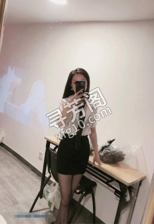 临安美腿制服骚妇 地方 年龄 25岁-30岁 颜值： 6分 800 项目 做爱 口交 69 胸推 冰火臀推 2