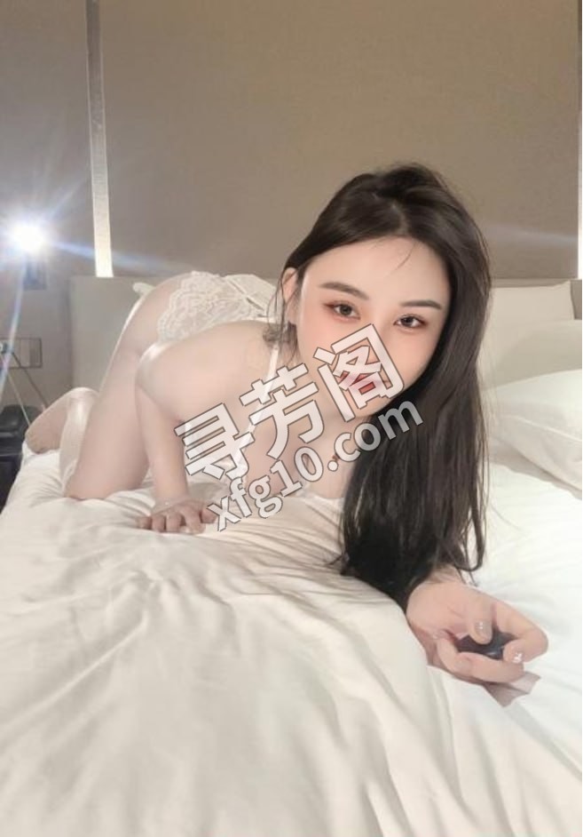西湖区大奶美少妇晓雪 地方 年龄 25岁-30岁 颜值： 6分 800 项目 全套项目 2