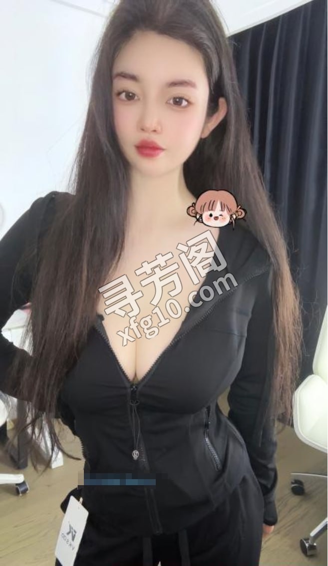 性瘾大奶女友体验 地方 年龄 25岁-30岁 颜值： 7分 1500 项目 艳舞，按摩，波推，指滑，足交，臀推 2