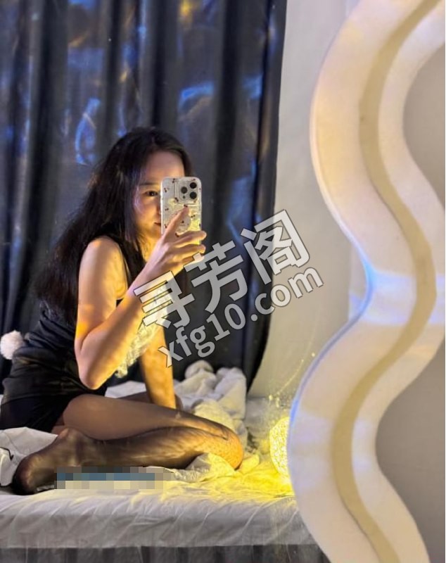 迷人的小妖精 地方 市辖区 年龄 25岁-30岁 颜值： 6分 700 项目 鸳鸯浴 69 无套口 全身漫游 3