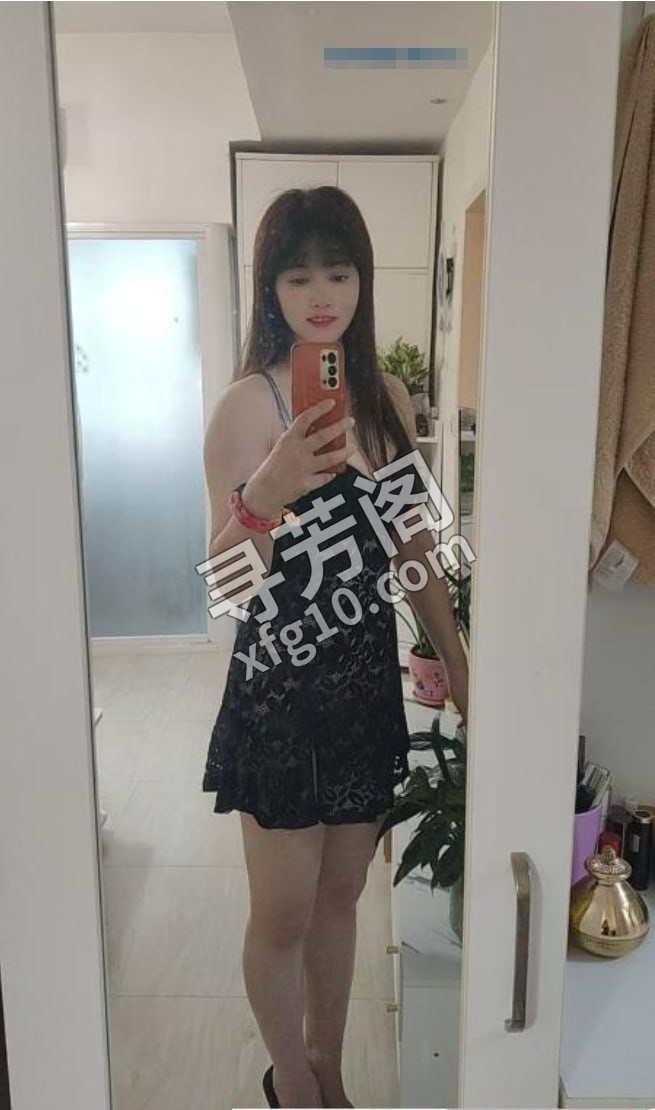 罗湖性感少妇 地方 市辖区 年龄 30岁-40岁 颜值： 6分 800 项目 鸳鸯浴 毒龙 漫游 69 波推 2