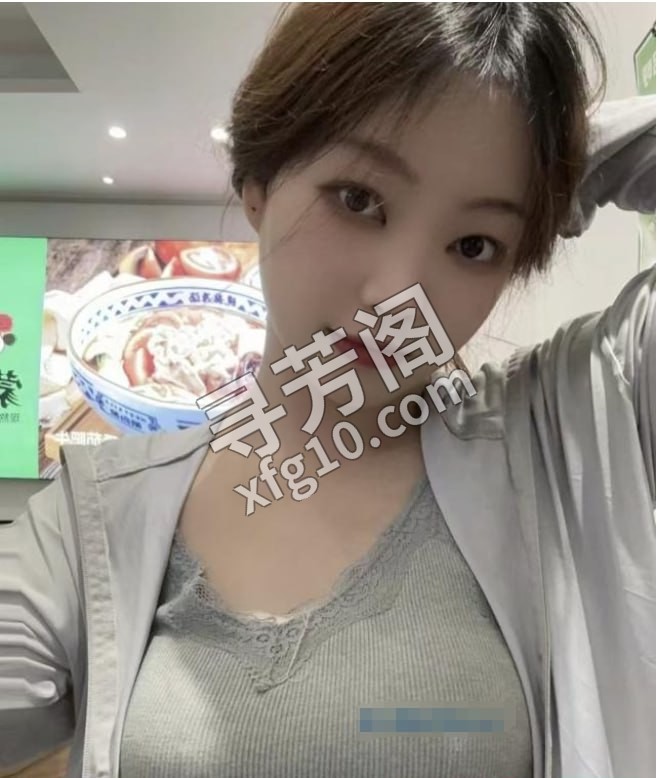 项目系妹子元元 地方 年龄 25岁-30岁 颜值： 6分 400 项目 鸳鸯浴，口，胸推，漫游，69，毒龙 2