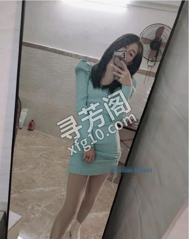 风骚有韵味的橘子 地方 年龄 25岁-30岁 颜值： 6分 600 项目 鸳鸯浴，口爆，激情爱爱，制服丝袜诱惑 2