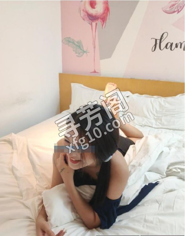 海珠小秋 地方 年龄 25岁-30岁 颜值： 6分 800 项目 亲嘴，不舌吻，可69，丝袜诱惑 2