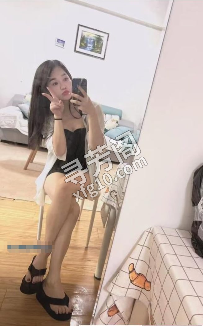 天河大奶少妇 地方 年龄 25岁-30岁 颜值： 6分 300 项目 足交，胸推，漫游，花式吹箫，深喉，口爆 2