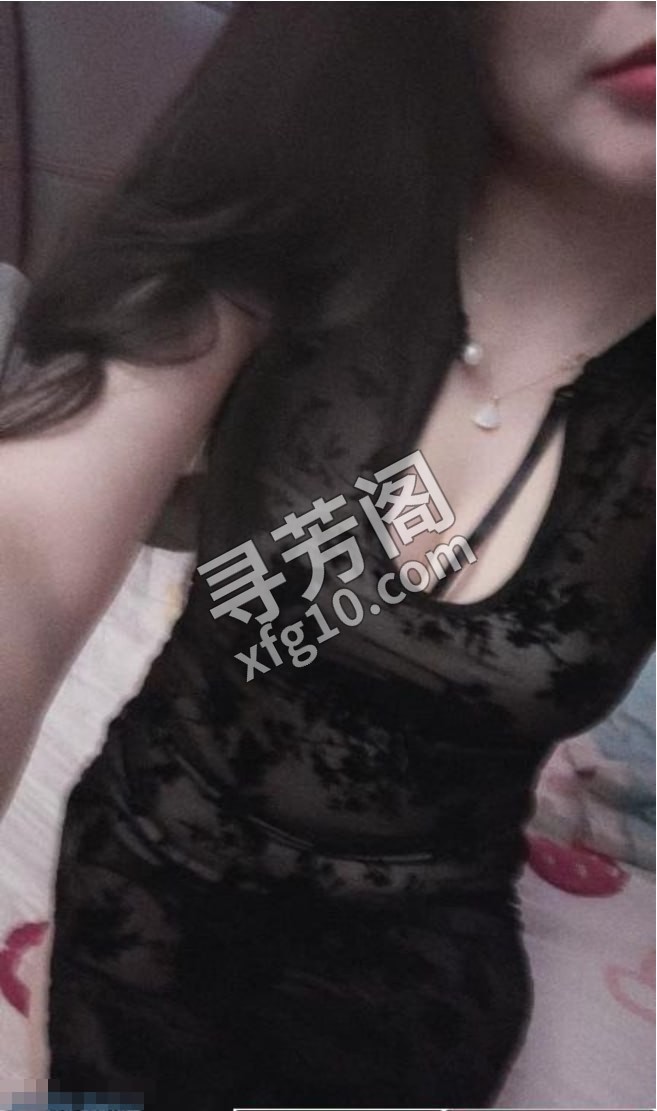 长腿黑丝俏佳人 地方 年龄 25岁-30岁 颜值： 6分 400 项目 全套莞式项目 4