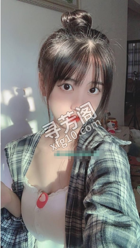 个人兼职白虎小萝莉 地方 武昌区 附近 年龄 21 颜值： 8 1000全套两次 项目 胸推，臀推，毒龙，口爆 2