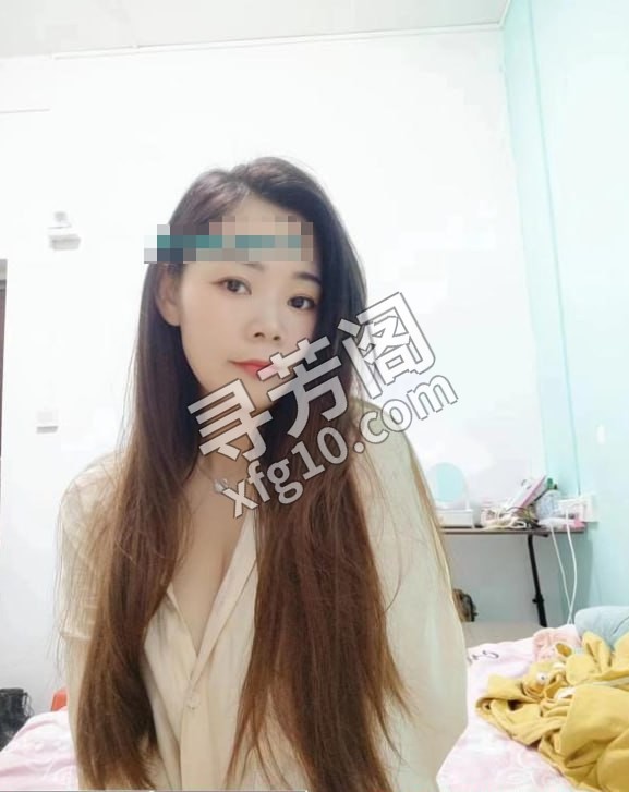 汉口小姐姐七月 地方 年龄 25岁-30岁 颜值： 6分 500 项目 鸳鸯浴，口爆 胸推 69 丝袜 4