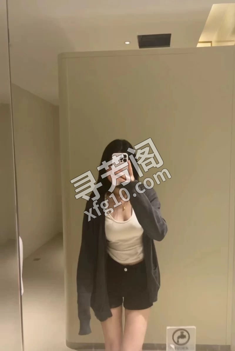 嫩妹子 信息分类：楼凤兼职 地方： 信息来源：亲身体验 年龄：23左右 颜值：身材：胸大，丰满，高挑，可爱 3