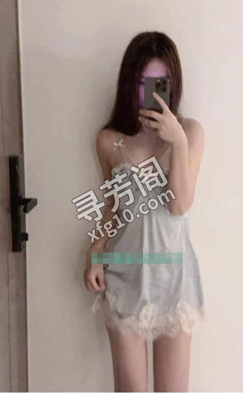 东莞00后三点超级粉嫩 地方 年龄 19 颜值： 8 700次，1300两次 项目 胸推臀推，毒龙口爆 2