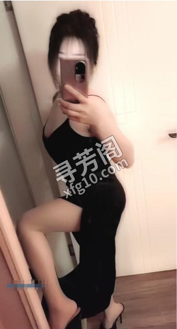 南京中项 地方 年龄 25岁-30岁 颜值： 6分 400 项目 按摩，AB项，鸳鸯浴 2