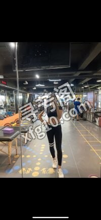 大奶熟女项目好 地方 年龄 30岁-40岁 颜值： 6分 400 项目 鸳鸯浴，水中萧，波推漫游 指甲漫游 3