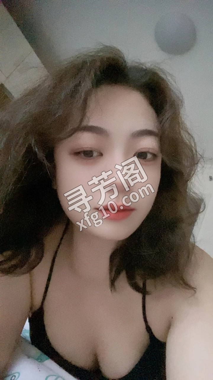 狠狠后入肥臀大屁股 信息分类：楼凤兼职 地方：湖南省- 信息来源：本人亲测 年龄：27 颜值：身材：丰满 2