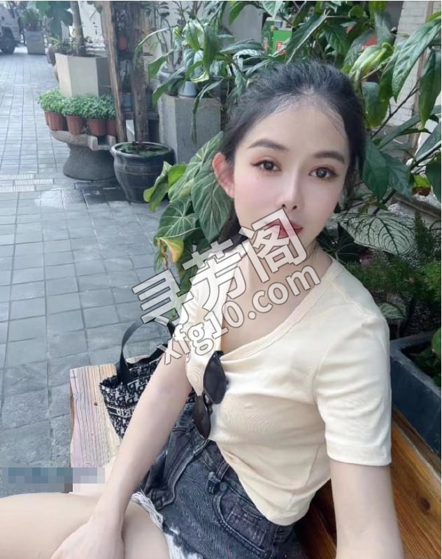 海口妹子兰兰 地方 年龄 25岁-30岁 颜值： 6分 600 项目 洗澡，口活，波推，漫游，毒龙，制服丝袜 3