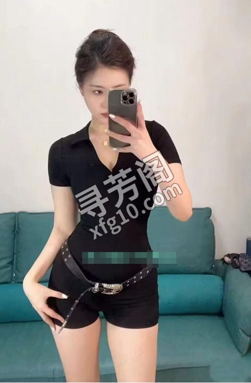 成都性感风骚小姐姐 地方 四川省 武侯区 年龄 24 颜值： 8分 700 项目 胸推，臀推、漫游，可亲，毒龙 3