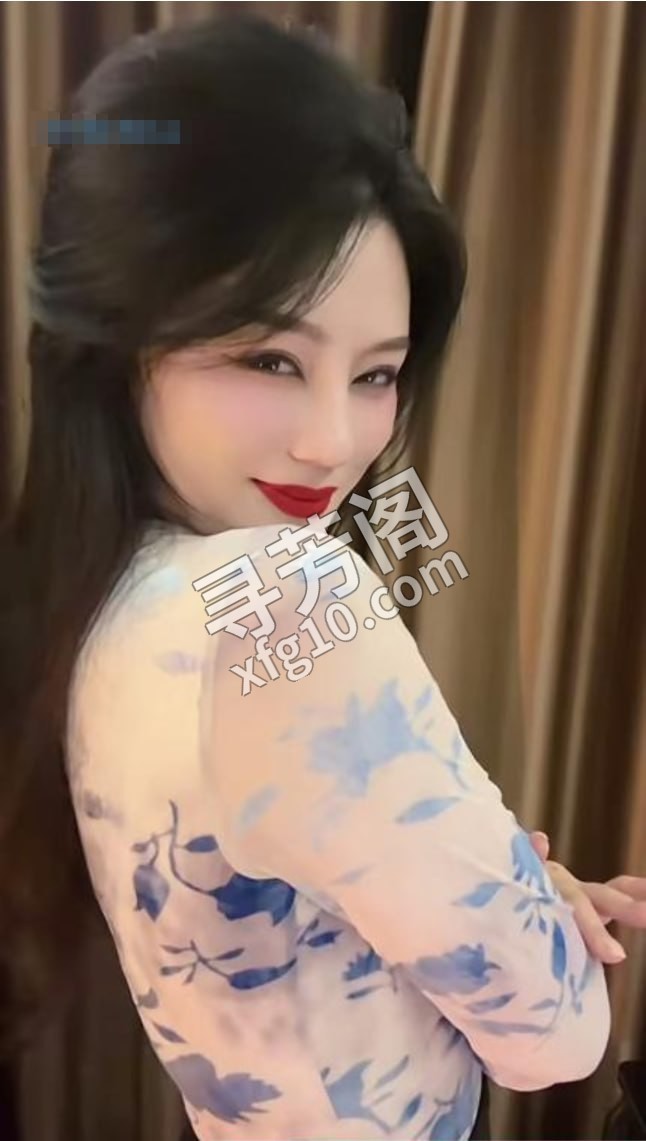 武汉风情雪姨 地方 年龄 30岁-40岁 颜值： 6分 400 项目 推，舌滑，冰火两重天，制服诱惑，b 3