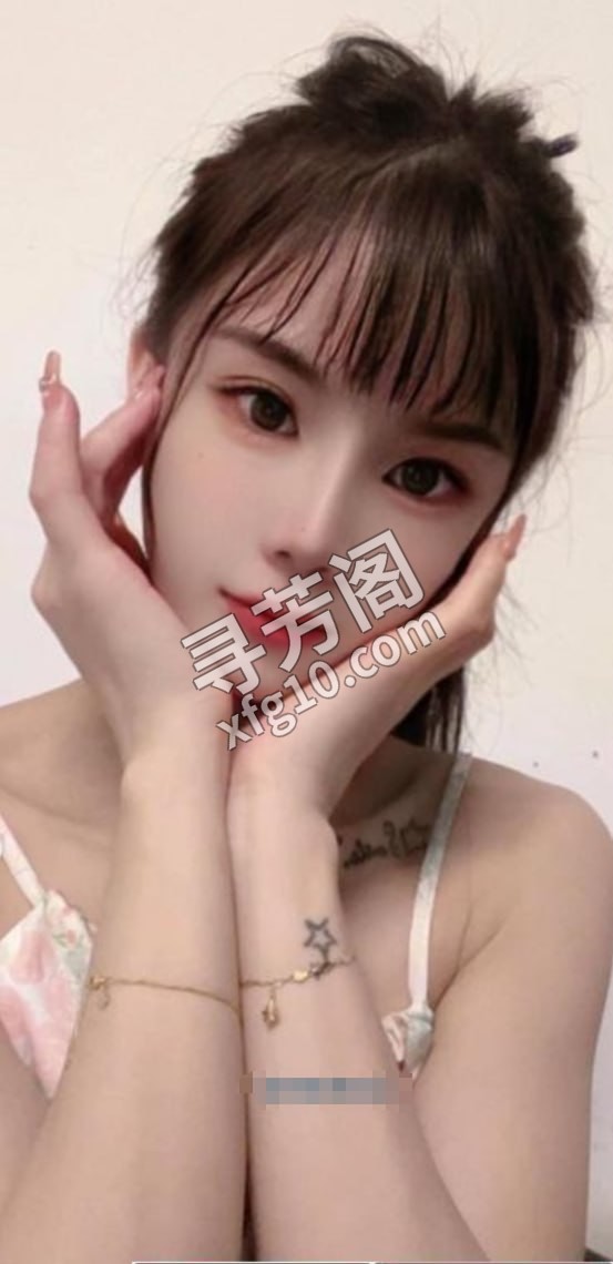 性感黑丝欣欣 地方 普陀区 年龄 25岁-30岁 颜值： 6分 600 项目 鸳鸯浴，漫游，胸推，口活，69 4