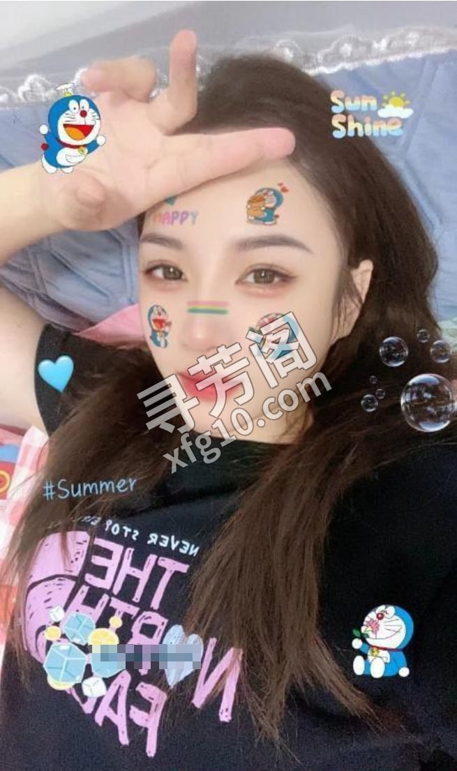 徐汇漕溪路妙龄御姐 地方 徐汇区 年龄 25岁-30岁 颜值： 7分 700 项目 舌吻 助浴 花式口活 深喉 2