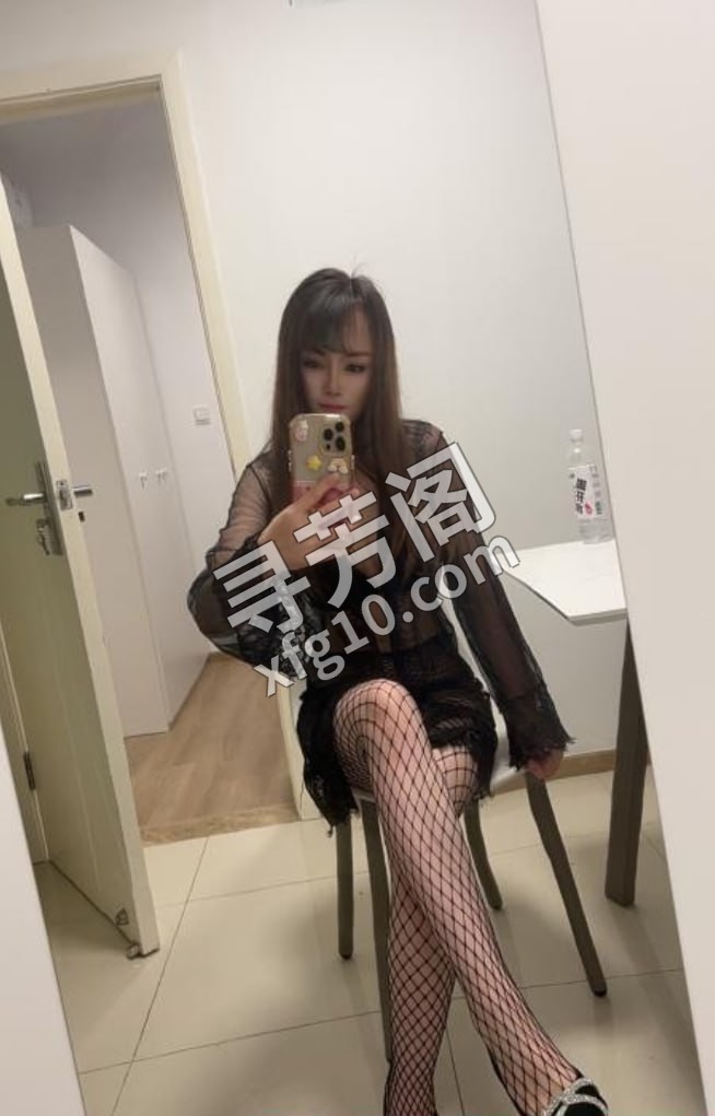 七宝探花小骚妇 地方 闵行区 年龄 25岁-30岁 颜值： 6分 700 项目 口爆 毒龙 69 蛇纹 做爱 3