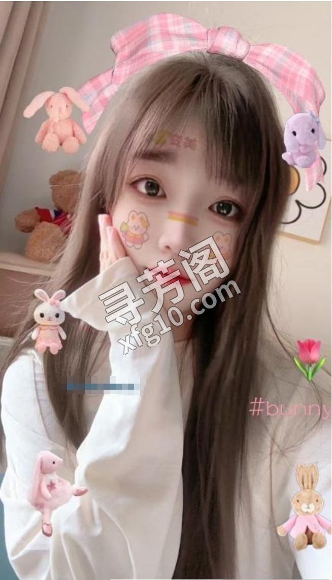 罗湖 800 服务不错，制服丝袜多，进门后，小姐姐先是帮忙洗，用大胸在身体上下蹭，皮肤很滑，让人受不了 2