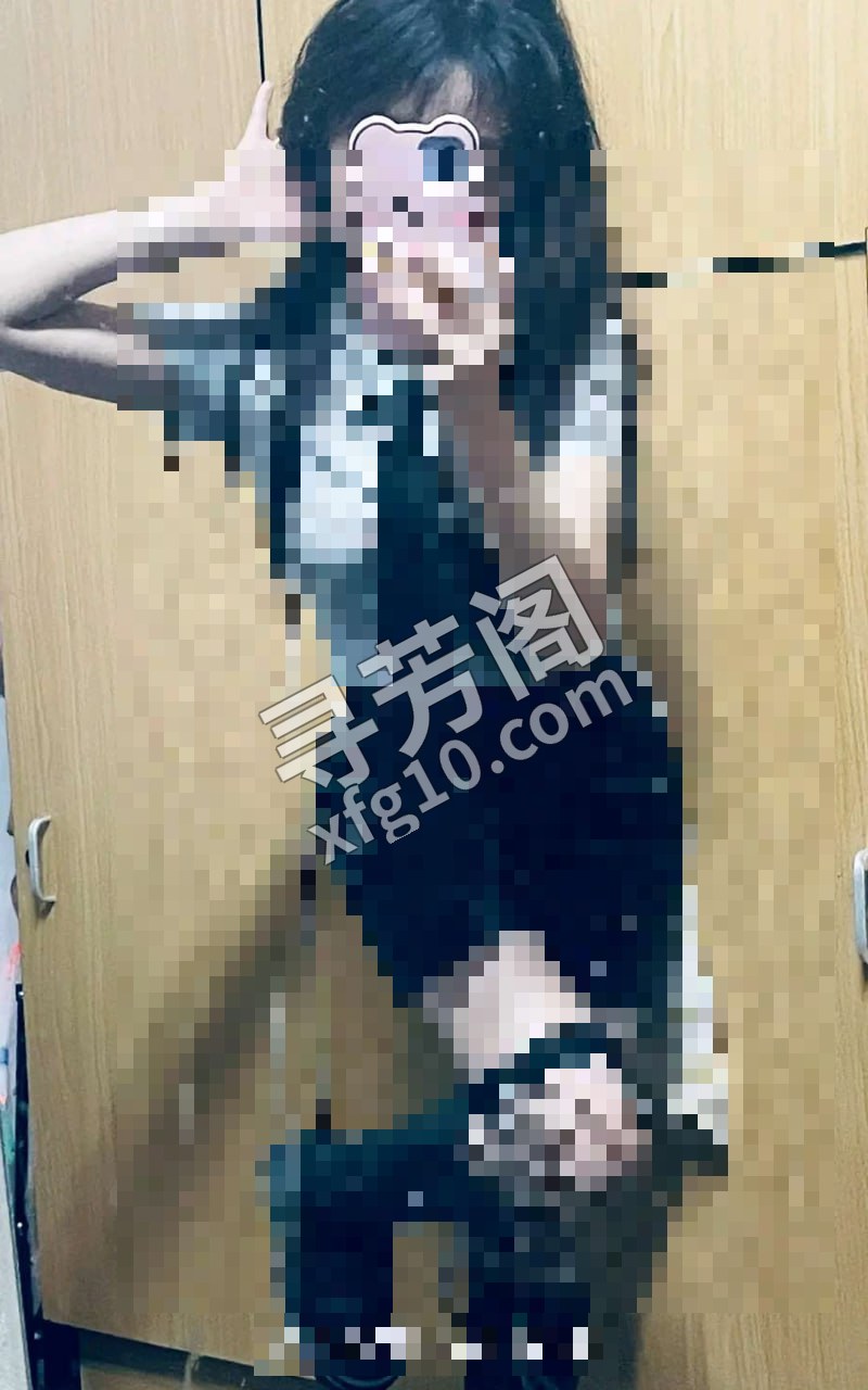 安庆市区小妹约 信息分类：楼凤兼职 地方：安徽省- 信息来源：群里 年龄：24 颜值：身材：可以 3