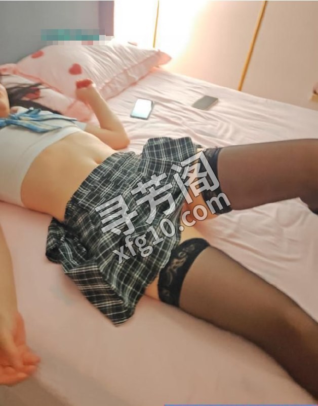 天河Jk妹子 地方 年龄 25岁-30岁 颜值： 6分 1500 项目 鸳鸯浴，深喉，口爆，69，指滑，丝袜制服 2