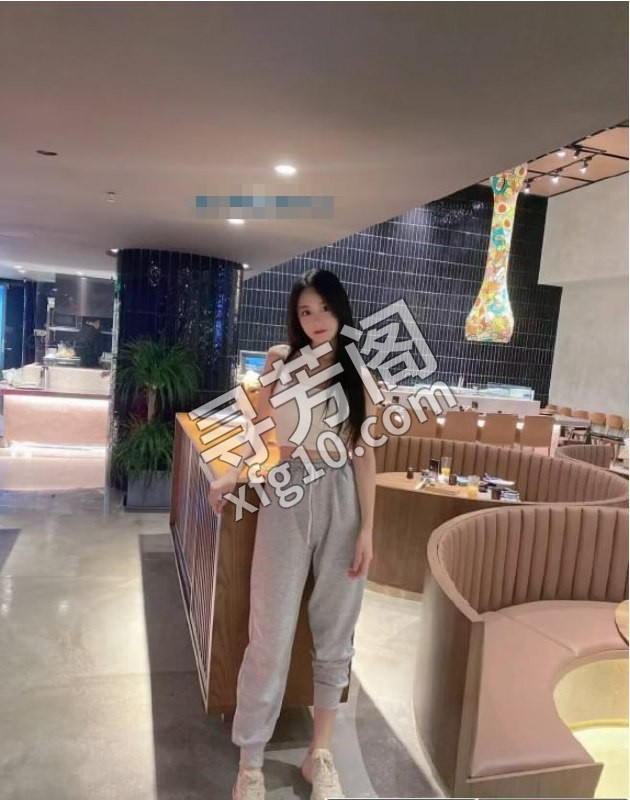 清纯气质小女生 地方 年龄 20岁-25岁 颜值： 8分 800 项目 鸳鸯浴，按摩，波推，胸推，按摩，爱爱 3