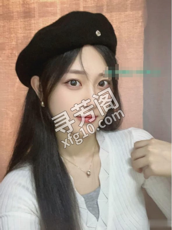 气质型美女晓晓 地方 年龄 23 颜值： 10 1000/120分钟 项目 口活，胸推，毒龙，鸳鸯戏水，乳交 2