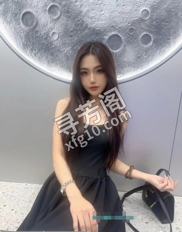 南山嫩妹貂蝉 地方 辖区 年龄 20岁-25岁 颜值： 7分 800 项目 鸳鸯浴 水中萧 胸臀推 dl 69 2