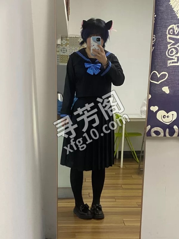 鞍山年轻18.19 信息分类：楼凤兼职 地方：辽宁省- 信息来源： 年龄：19 颜值：身材：微胖年轻 2