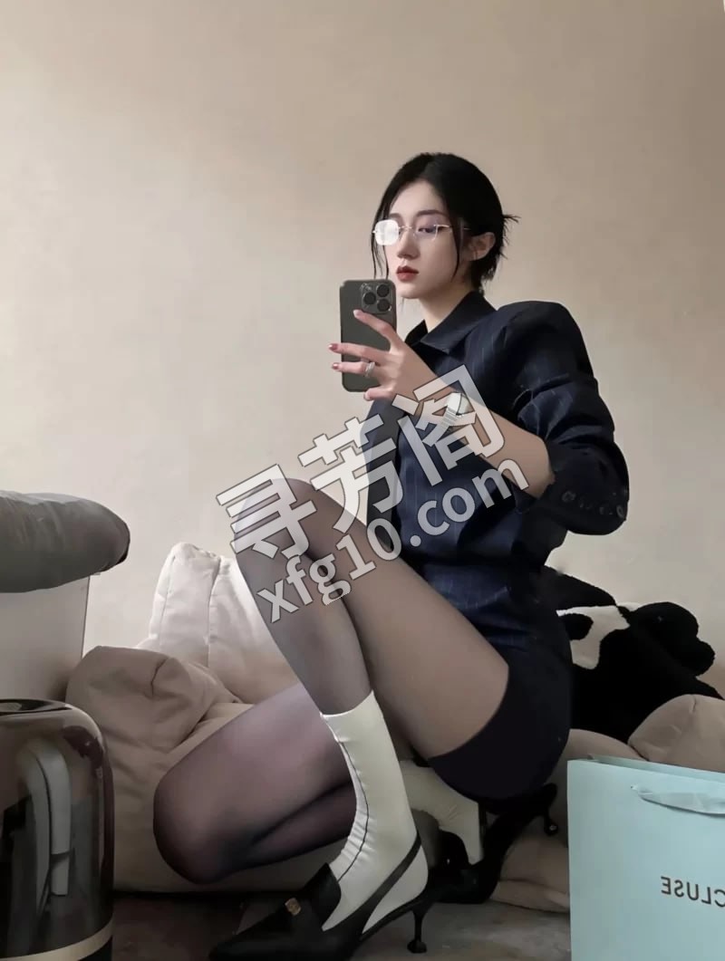 大美腿刚学美容极品身材女孩 信息分类：楼凤兼职 地方：广西省- 信息来源：亲身验证 靠谱推荐 年龄：23 3