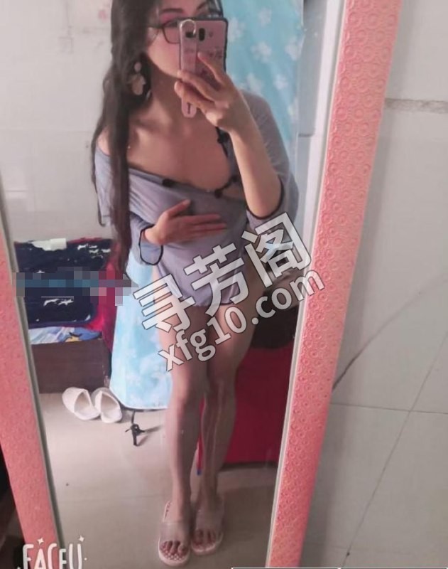 青浦晓晓 地区 青浦区 年龄 30岁-40岁 颜值 6分 价格 500 服务 鸳鸯浴，调情，舌吻，舔蛋，囗技 2