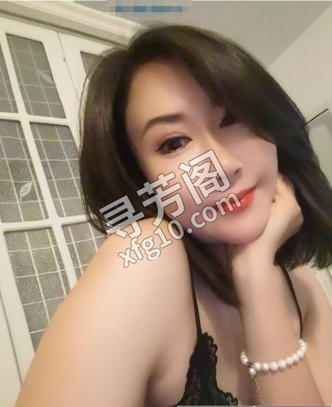 小妞你最美 地方 年龄 25岁-30岁 颜值： 6分 600 项目 口爆，毒龙，深喉，大活儿 SM 主打 4