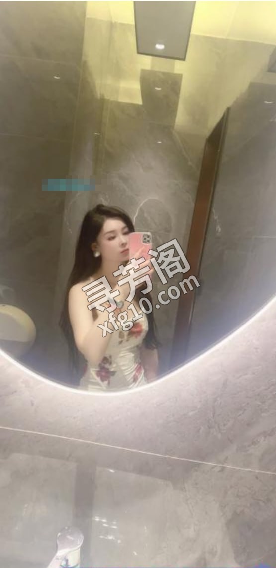 白云妹子kimi 地方 年龄 25岁-30岁 颜值： 6分 500 项目 鸳鸯浴，口活，胸推漫游，制服丝袜，爱爱 4