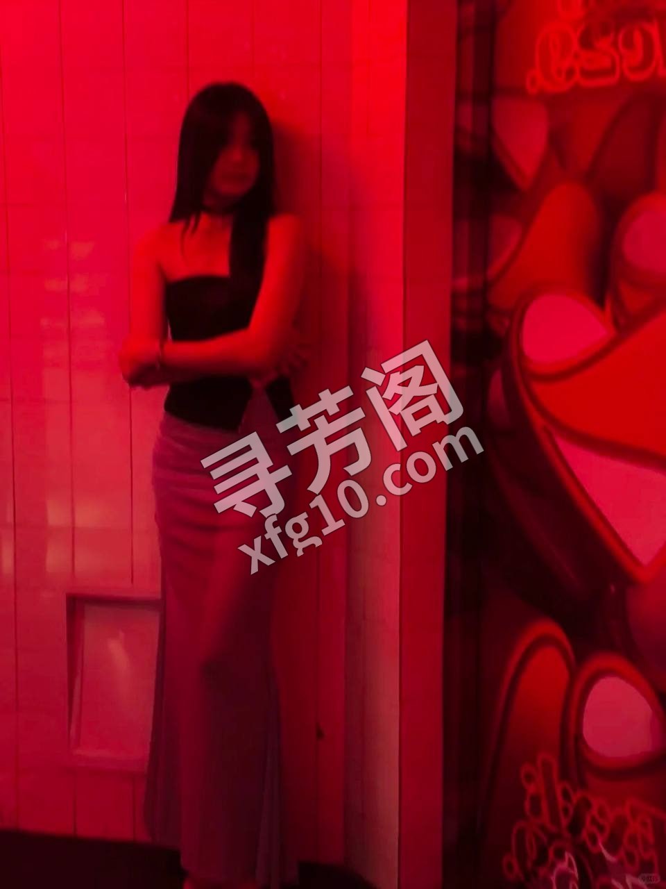 深圳兼职玩偶诶 地方 年龄 20-25岁 颜值： 8分 800 项目 鸳鸯浴，艳舞，🐍吻，丝袜诱惑，胸推，道具 3