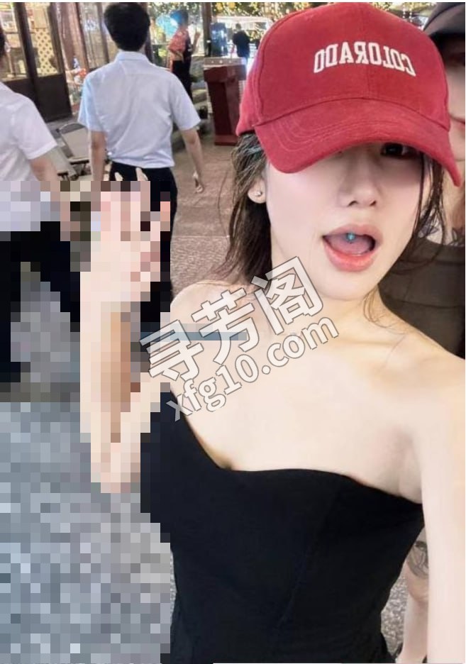 东莞南城舌钉妹沫丽 地方 年龄 25岁-30岁 颜值： 6分 500 项目 鸳鸯浴、跳艳舞波推漫游、吃鸡巴 2