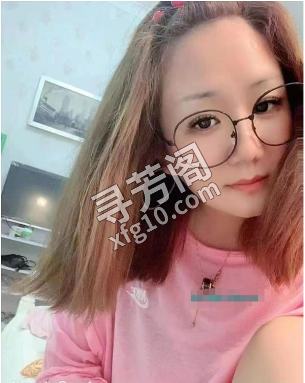 开朗少妇好运姐 地方 年龄 30岁-40岁 颜值： 6分 400 项目 漫游，口交吃鸡巴，毒龙舔屁眼，做爱 2