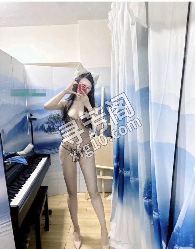 项目系大胸翘臀老师 地方 年龄 25岁-30岁 颜值： 7分 800 项目 全套项目 2