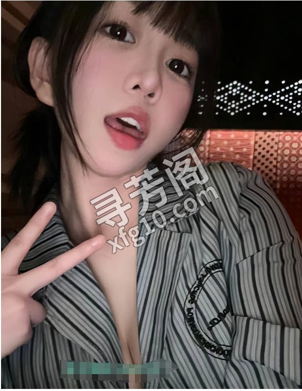 经常练瑜伽的骚逼 地方 广东省 南城 年龄 25 颜值： 8 1000/90分钟 项目 深喉，口爆、69，爱爱 4