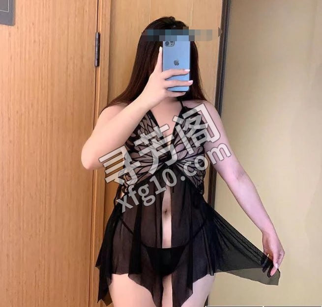 爆乳风骚小少妇一枚 地方 年龄 25岁-30岁 颜值： 6分 300 项目 艳舞，波推，指划，毒龙，螺旋，口含 2