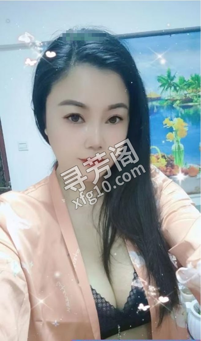 海珠项目型姐姐丽丽 地方 年龄 30岁-40岁 颜值： 6分 400 项目 鸳鸯浴，水中萧，跳跳糖，浴露波推 2